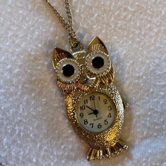 New Owl Necklace Pendant Quartz Watch Gold-tone chain adjustable Collectible - Picture 6 of 6